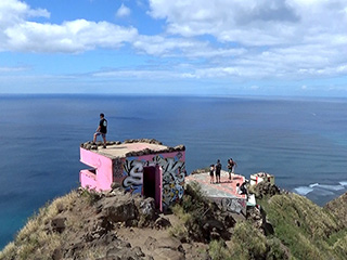 ひとり黒ちゃんねる in ハワイ#3 ピンクピルボックス登頂