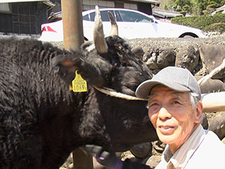 2年ぶりに特選松阪牛推進農家・森本さんの牛さんを見学！大自然の恵みに癒される黒岩室長