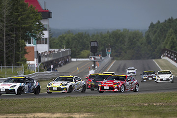 GR86/BRZ Cup第４戦・十勝 山﨑武司選手と一騎打ち！