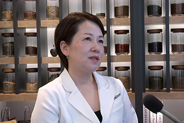 大感謝祭への道・エンボーテでハーブ蒸し&シミ取り