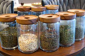 大感謝祭への道・エンボーテでハーブ蒸し&シミ取り