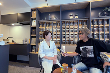 大感謝祭への道・エンボーテでハーブ蒸し&シミ取り