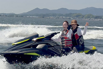 三和サービスマリン部に立浪和義&加藤愛が参加