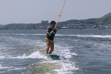 三和サービスマリン部に立浪和義&加藤愛が参加