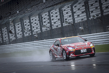 GR86/BRZ Cup 第6戦 鈴鹿  黒岩 vs 山﨑武司