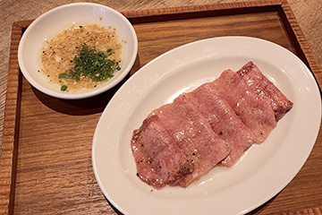 焼肉ホルモンあさひ でプチ忘年会 絶品ランチ牛丼試食