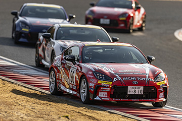 GR86/BRZ Cup 最終戦岡山 黒岩 vs 山﨑武司