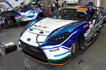 スーパー耐久 最終戦富士 愛知トヨタのメカニック体験 884号車がST-4クラスチャンピオン！