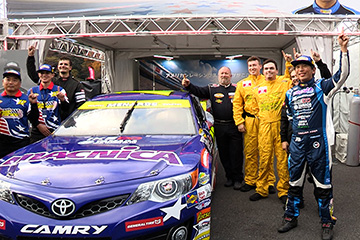 スーパー耐久 最終戦富士 愛知トヨタのメカニック体験 884号車がST-4クラスチャンピオン！