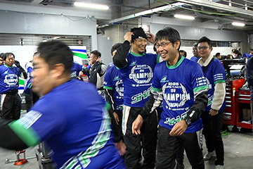 スーパー耐久 最終戦富士 愛知トヨタのメカニック体験 884号車がST-4クラスチャンピオン！