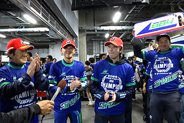 スーパー耐久 最終戦富士 愛知トヨタのメカニック体験 884号車がST-4クラスチャンピオン！