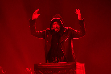 愛知トヨタ presents「黒ちゃん大感謝祭」supported フロンティアの介護 SP Day1
片翼のチキン / ASH DA HERO / 清春 / HYDE