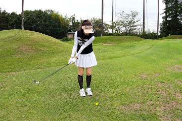 リバティゴルフレッスン・咲良菜緒編 13番ロングホールで苦戦！