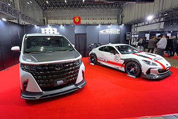 C-WEST ブース& C-WEST GIRLS