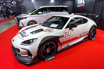 C-WEST ブース& C-WEST GIRLS