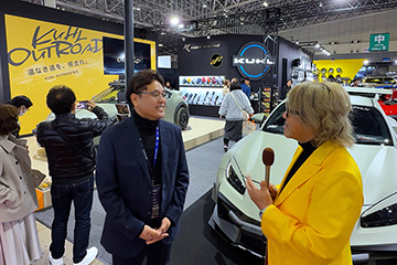 東京オートサロン　KUHLブース　KUHL OUTROADデビュー