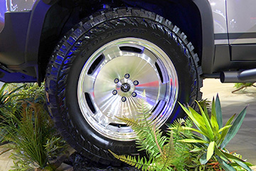 東京オートサロン　KUHLブース　KUHL OUTROADデビュー