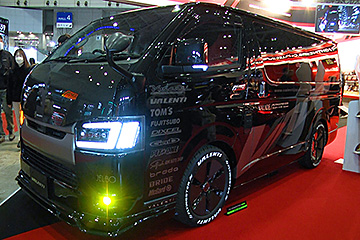 東京オートサロン2026 ヴァレンティ&アルファレックス ブース