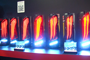 東京オートサロン2026 ヴァレンティ&アルファレックス ブース