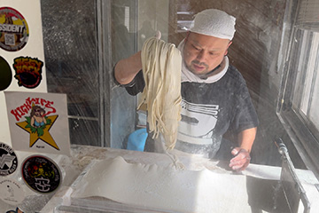 一人黒ちゃんねる in 香川 うどん&骨付鳥