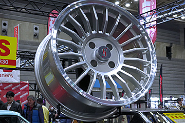 第17回ノスタルジック2デイズ2026　BRIDE高瀬社長とブース巡り