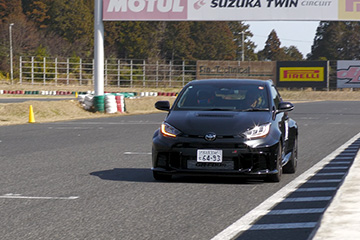 愛知トヨタ 90th記念「GO! 90! CIRCUIT FES」にプロドライバー集結！