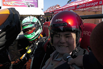 愛知トヨタ 90th記念「GO! 90! CIRCUIT FES」にプロドライバー集結！