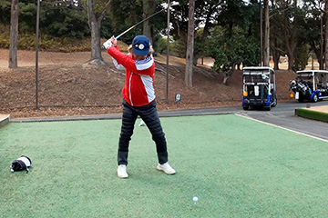 ゴルフレッスン・喜矢武豊 4番PAR4ミドルホール